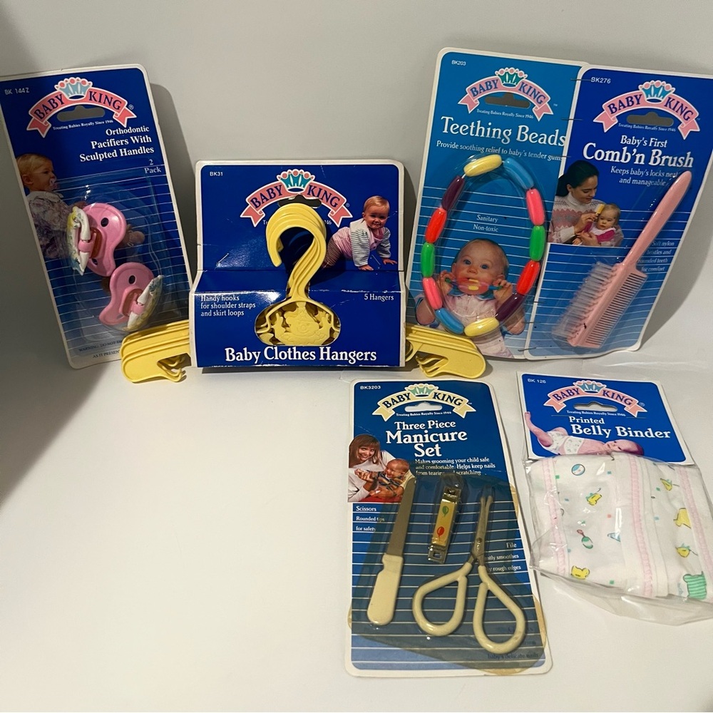 VTG 1993 Baby King Orthodontic Pacifiers Sculpted Handle Manicure Set Hair comb